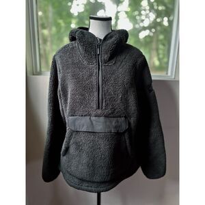 The North Face Campshire Pullover Hoodie. Size L.